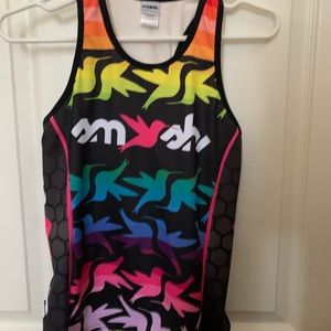 SmashFest Queen Tri Top- size medium-new condition